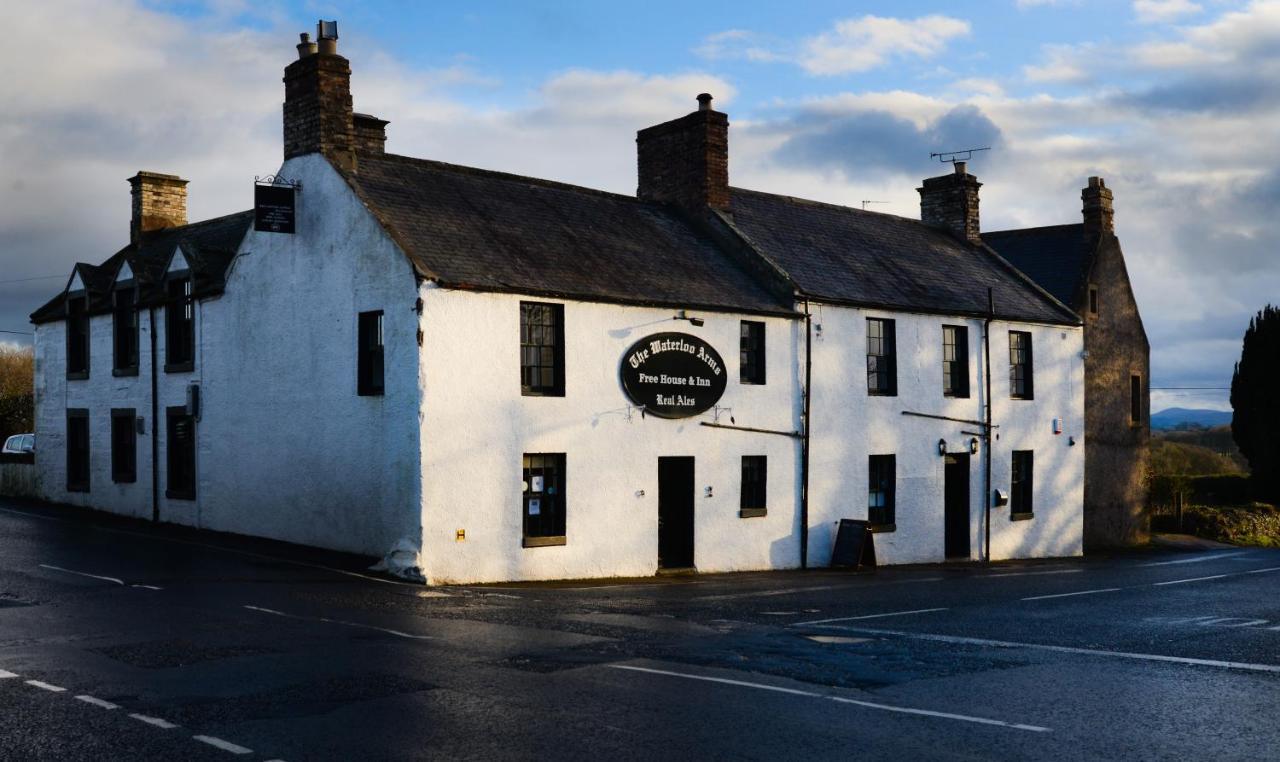 THE Waterloo Arms Hotel Chirnside Buitenkant foto